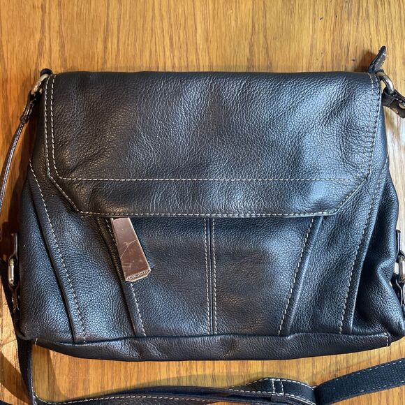 Tignanello Black Shoulder Bag Purse Tumbled Leather - Picture 1 of 12